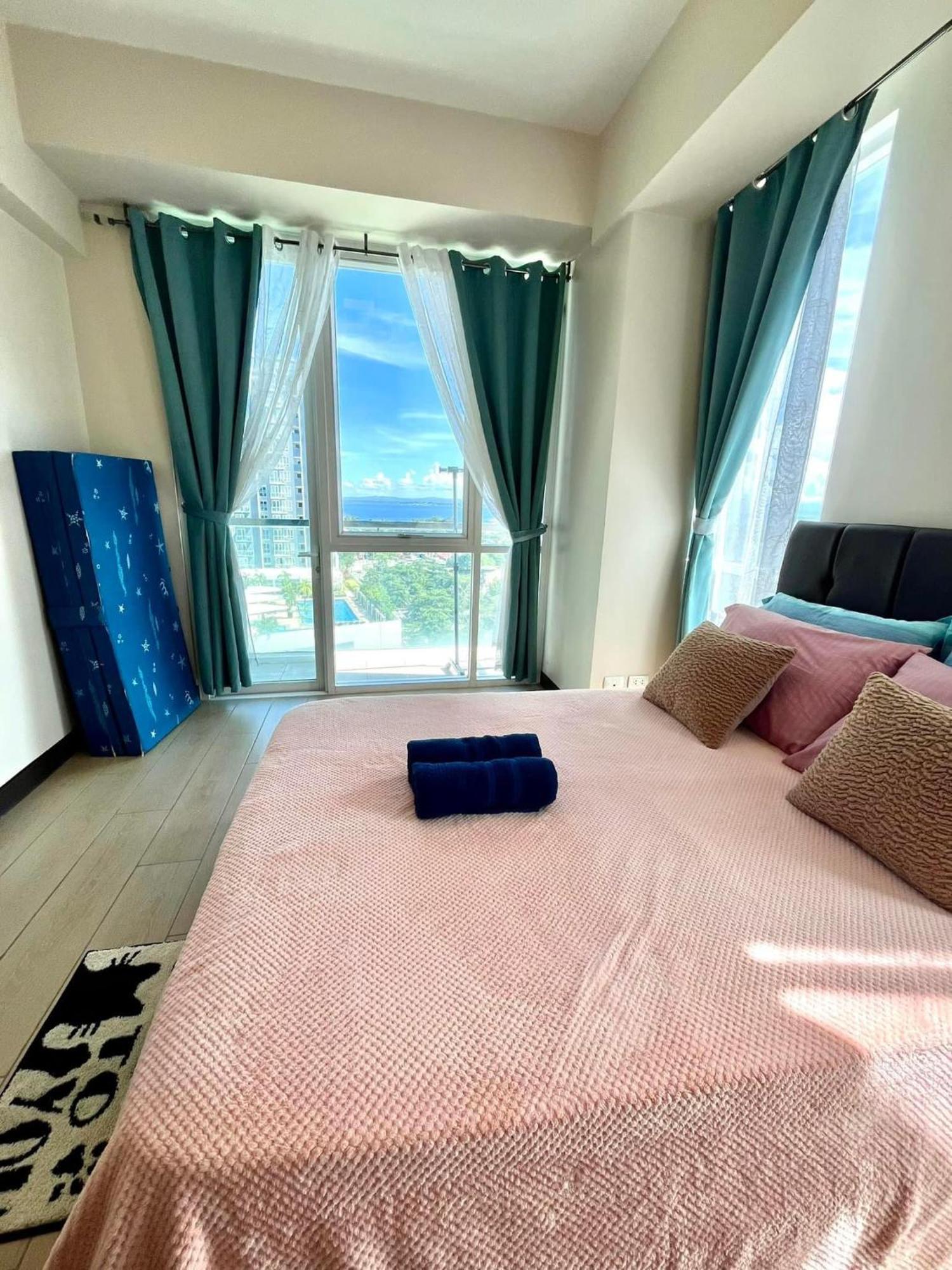 Mactan Newtown Condo With Pool Access ماكتان المظهر الخارجي الصورة
